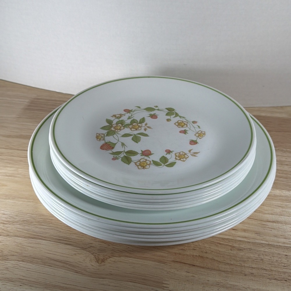 7 Vintage Corelle Strawberry Sundae 4 Dinner 10.25" And 6 Salad Plates 8.5"